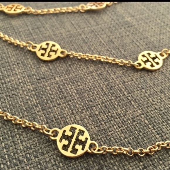 TORY BURCH Gold Logo 3-strand Necklace New - Picture 3 of 6